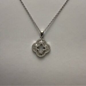 925 Sterling Silver Floral Pendant Necklace